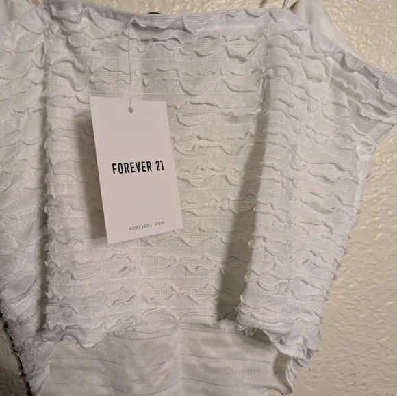 Forever 21 Elegant White Textured Women's Top Size Small - Picture 6 of 10